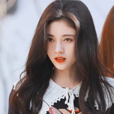 艳女新装